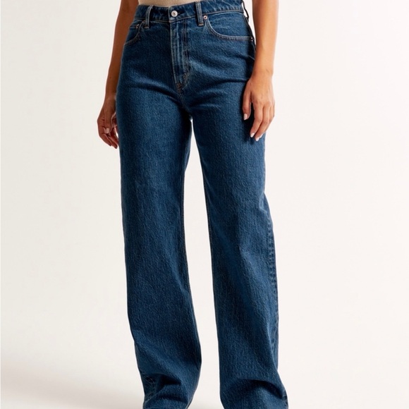 Abercrombie 90’s Relaxed Jean - Picture 2 of 6